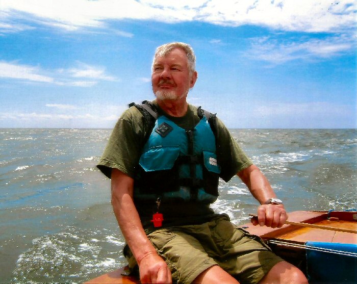 W887 Blue Mist — sailing with helmsman